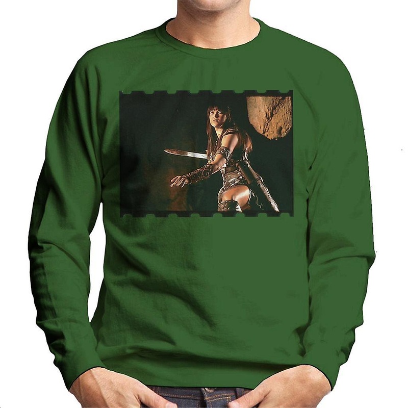 Xena Warrior Princess Fighting Men’s Sweatshirt